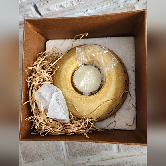 NEW Friend Comfort Candle brand new in box. - Picture 5 of 10